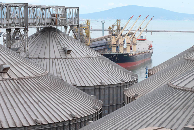 port use storage system