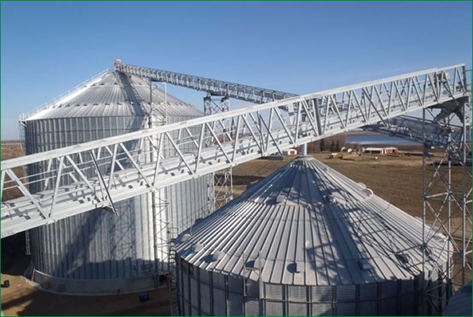 Flour silo tank