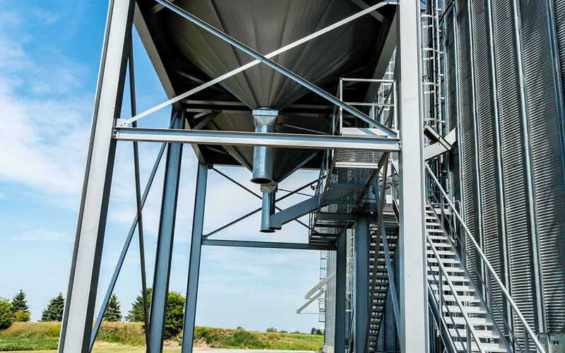 Silo loading system